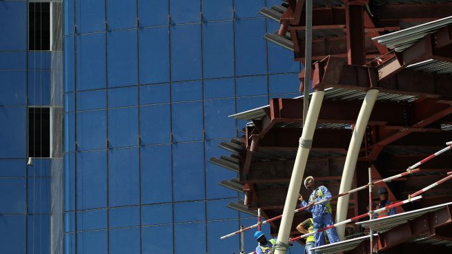 Amnistía Internacional denuncia más abusos de trabajadores de la construcción en Qatar