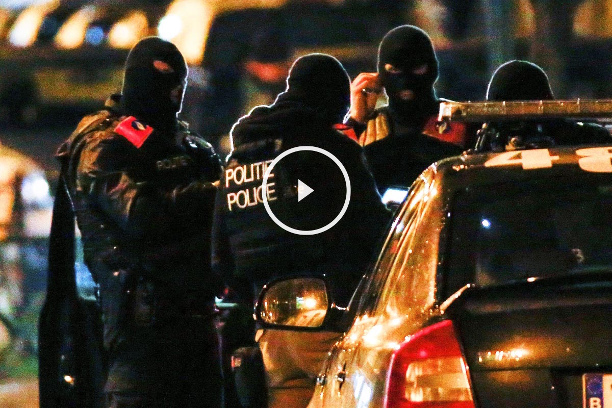 Acción policial en la madrugada de Bruselas (Foto: Reuters)