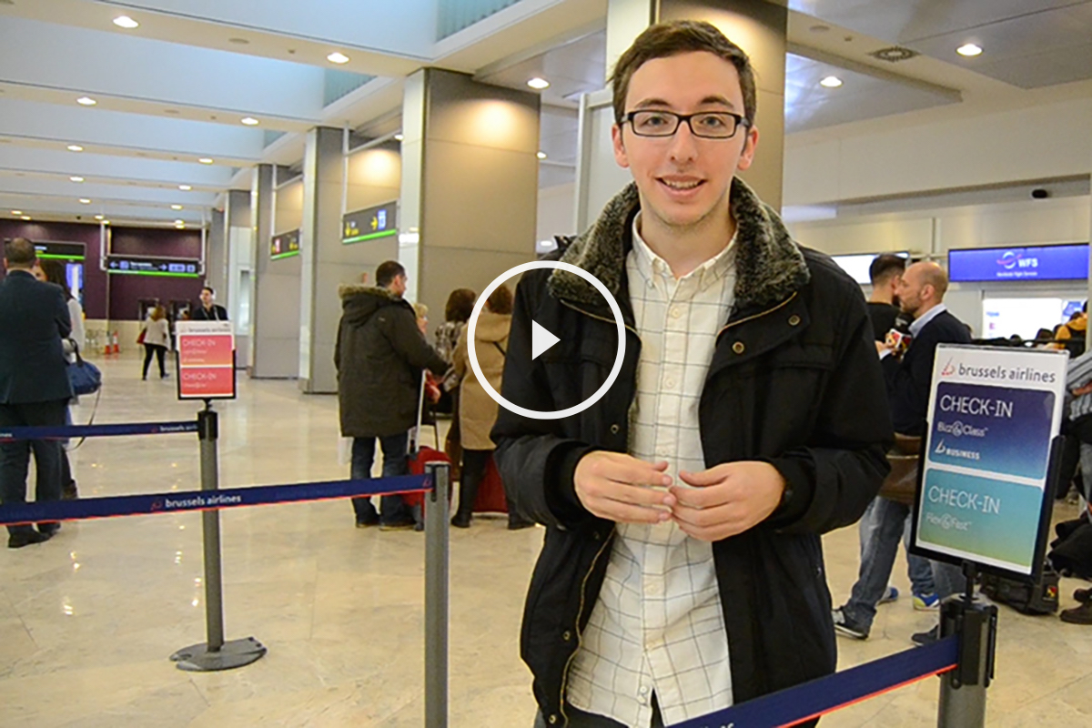 Enviado especial a Bruselas, Fernan Gonzalez, en Barajas