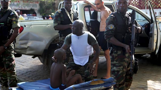 Al menos 12 personas mueren en un ataque terrorista a un hotel en Costa de Marfil