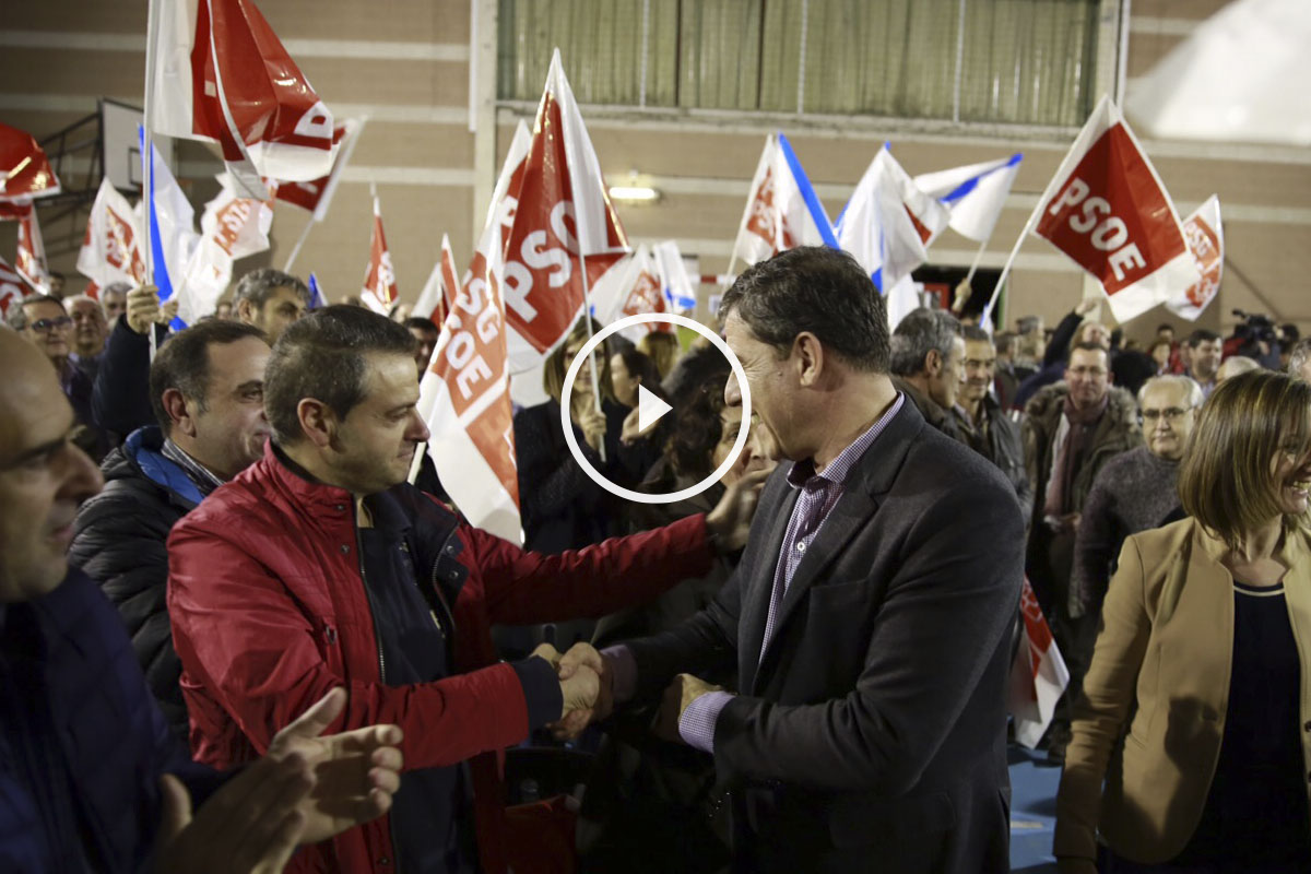 Besteiro antes de un mitin en Lugo. (Foto: PSdeG)