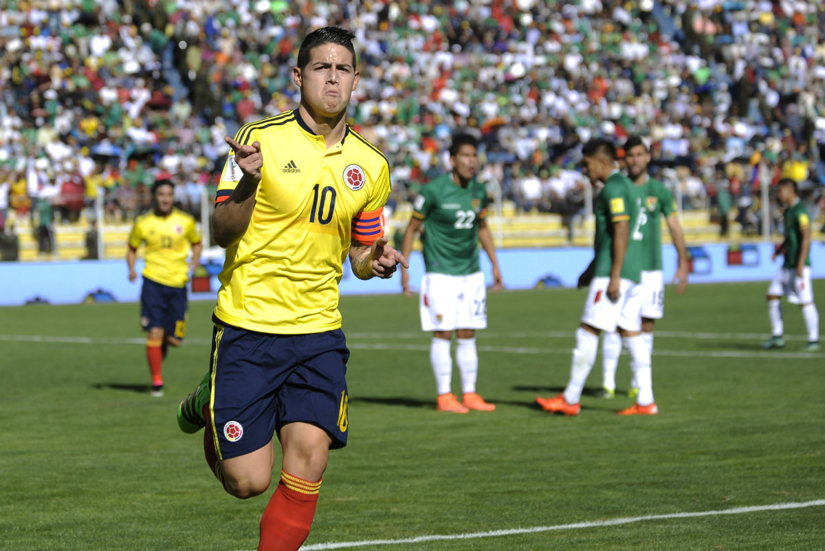 James Rodríguez celebra su tanto ante Bolivia. (AFP)