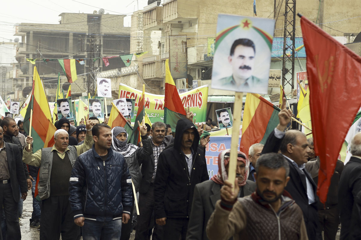 Manifestación contra el encarcelamiento de un líder kurdo. (Foto: AFP)