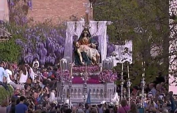 Procesión en Granada Semana Santa