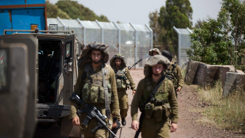 Tropas israelíes patrullan la frontera con Siria. (Getty)