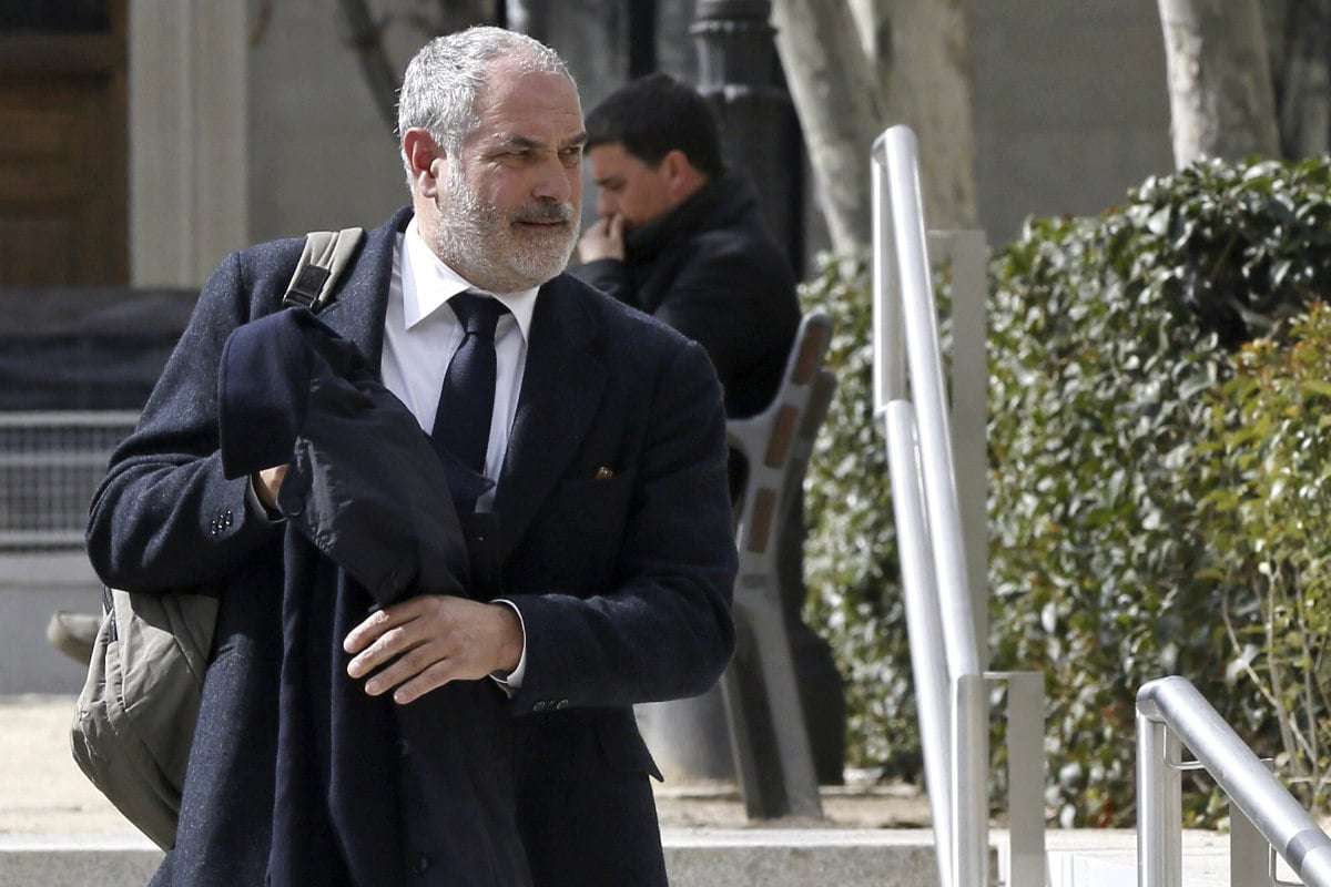 Zubizarreta, a su salida de la Audiencia Nacional tras declarar ante el juez. (EFE)