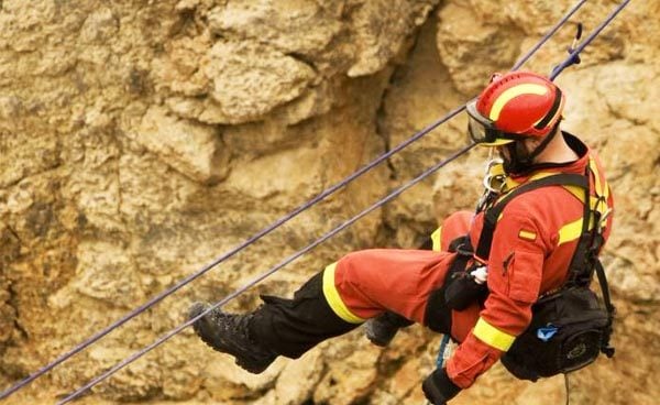 Fallece un miembro de la UME cuando participaba en el salvamento de un montañero desaparecido en Aragón