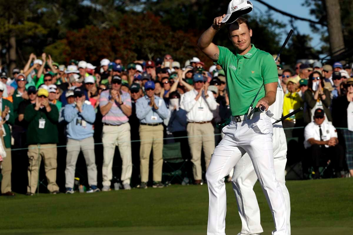 Danny Willett, ganador del Masters de Augusta, saluda al público (Foto: AFP)