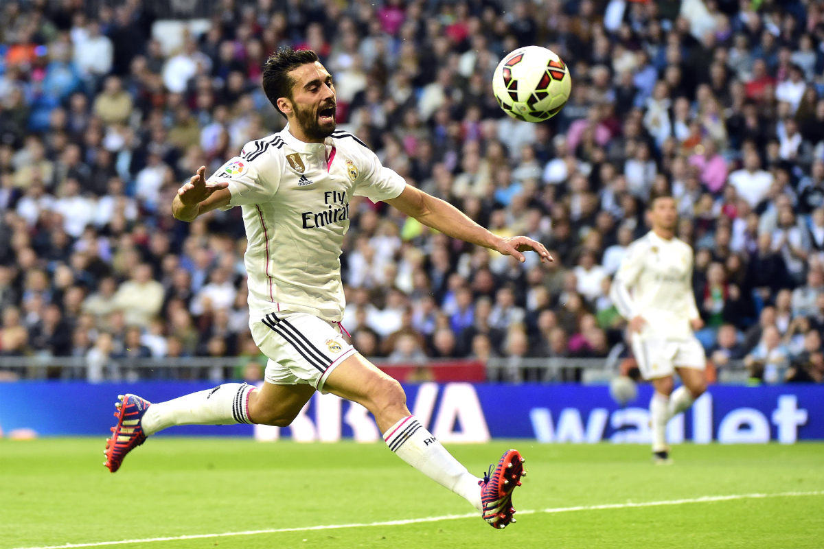 Arbeloa, durante el Real Madrid-Málaga de la pasada temporada. (AFP)