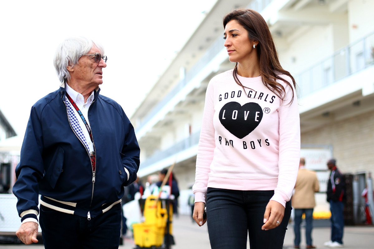 Bernie Ecclestone, junto a su esposa Fabiana. (AFP)