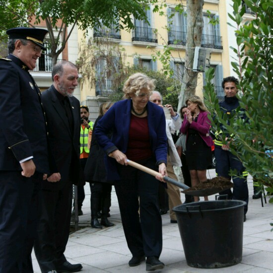 La exjueza en un homenaje floral. (Foto; Madrid)