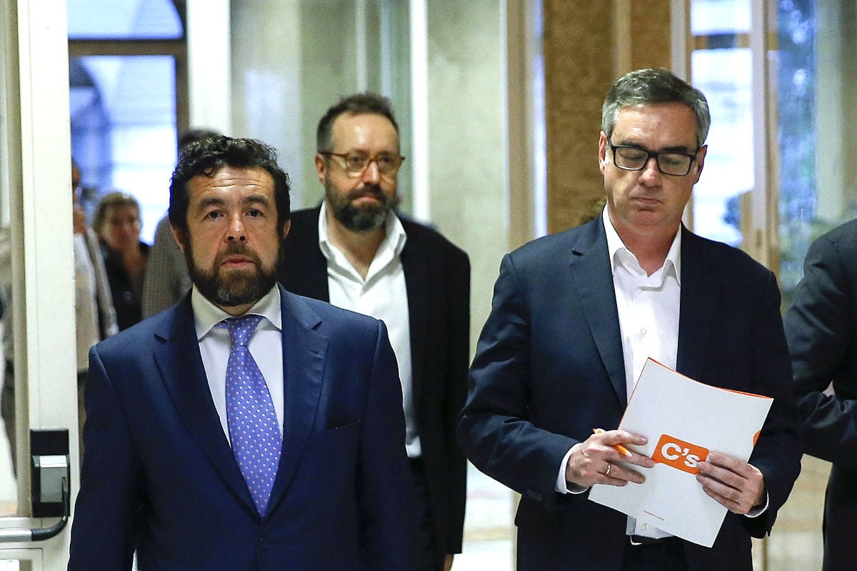 Gutiérrez, Girauta y Villegas en pasado jueves en el Congreso (Foto: Efe).