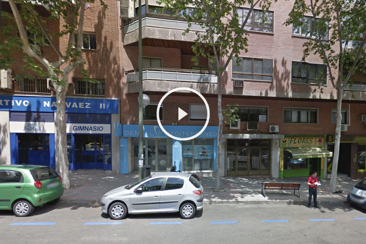 Clínica dental en avenida del Mediterráneo.