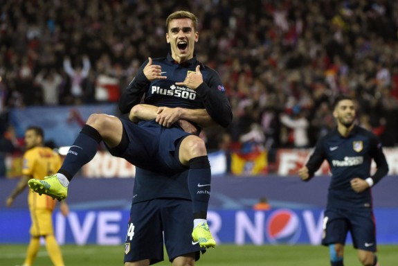 Griezmann celebra el gol en el Calderón. (AFP)