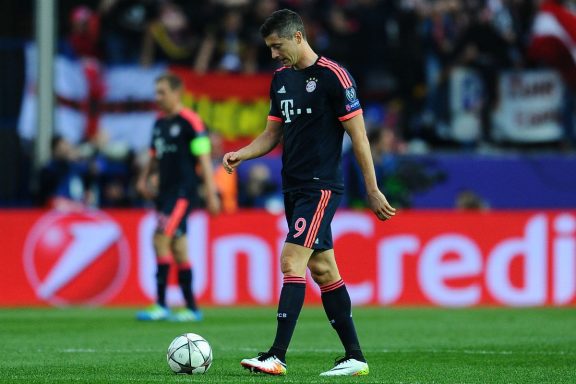 Lewandowski, cabizbajo en el Calderón. (Getty)