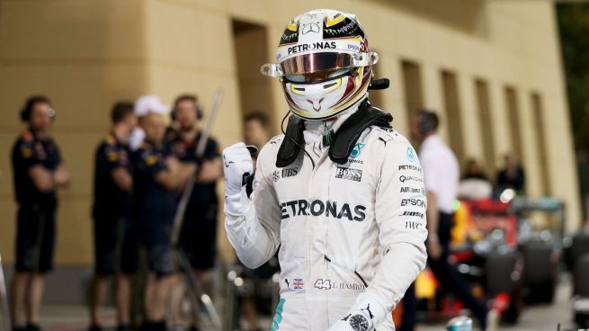Lewis Hamilton logró la pole en Bahrein (Getty)