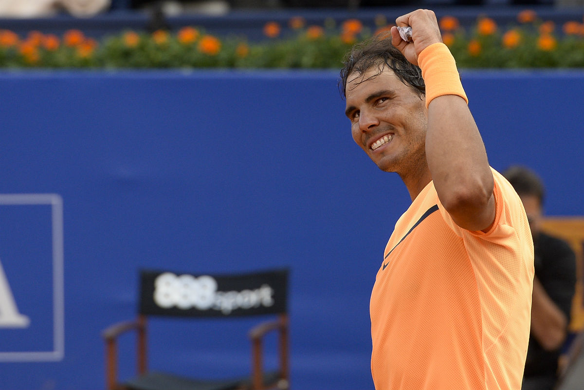 Rafa Nadal celebra el triunfo ante Kohlschreiber. (AFP)