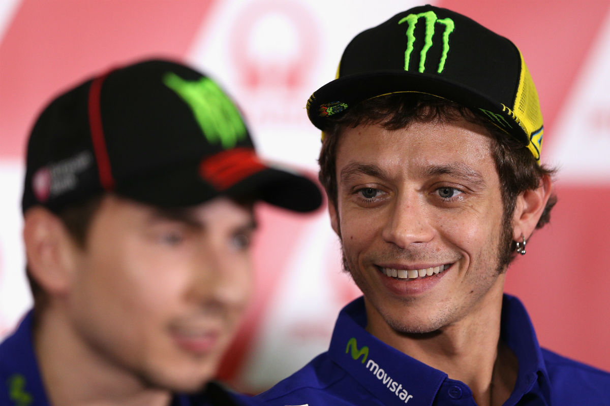 Valentino Rossi y Jorge Lorenzo, en una rueda de prensa. (Getty)