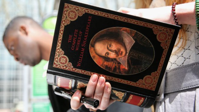 Descubren el primer ejemplar de un recopilatorio de las obras de Shakespeare publicado en 1623