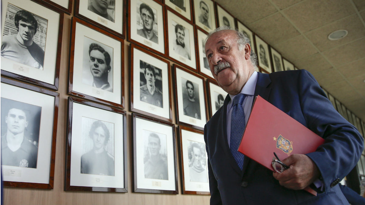 Del Bosque, antes de dar la lista para la Eurocopa. (EFE)