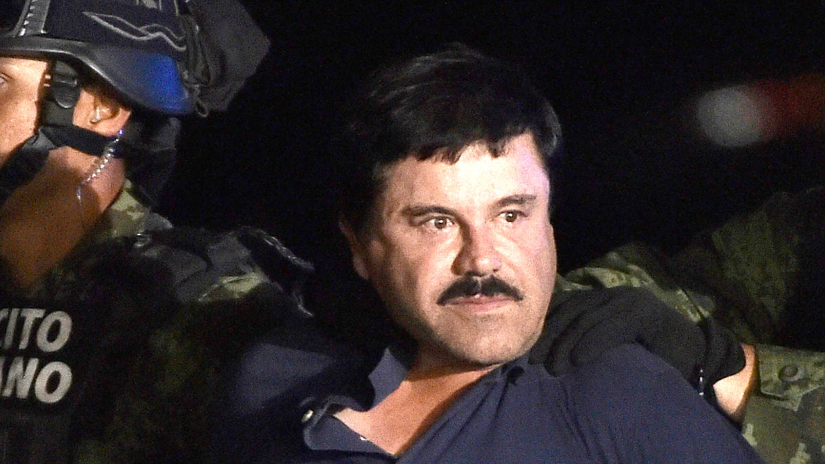 Joaquín ‘El Chapo’ Guzmán al ser detenido en enero de 2016. (Foto: AFP)
