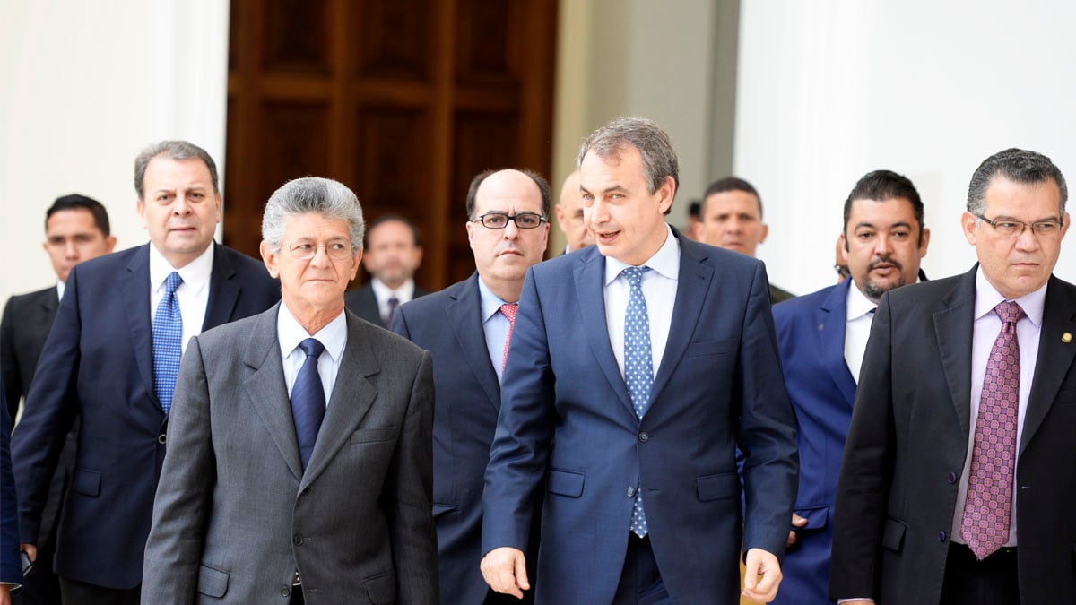 El ex presidente José Luis Rodríguez Zapatero estuvo esta semana visitando al gobierno y la oposición en Venezuela (Foto: AFO)