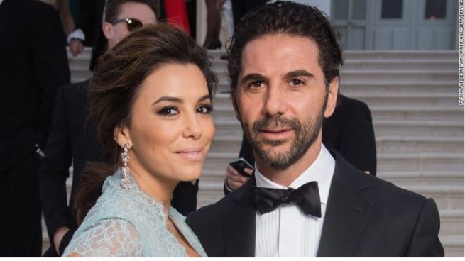 Eva Longoria se ha casado con un vestido diseñado por Victoria Beckham