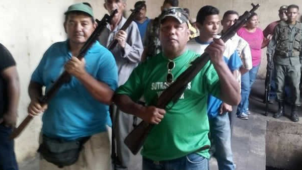 Estos son los «combatientes civiles» de Maduro para amedrentar a los ciudadanos