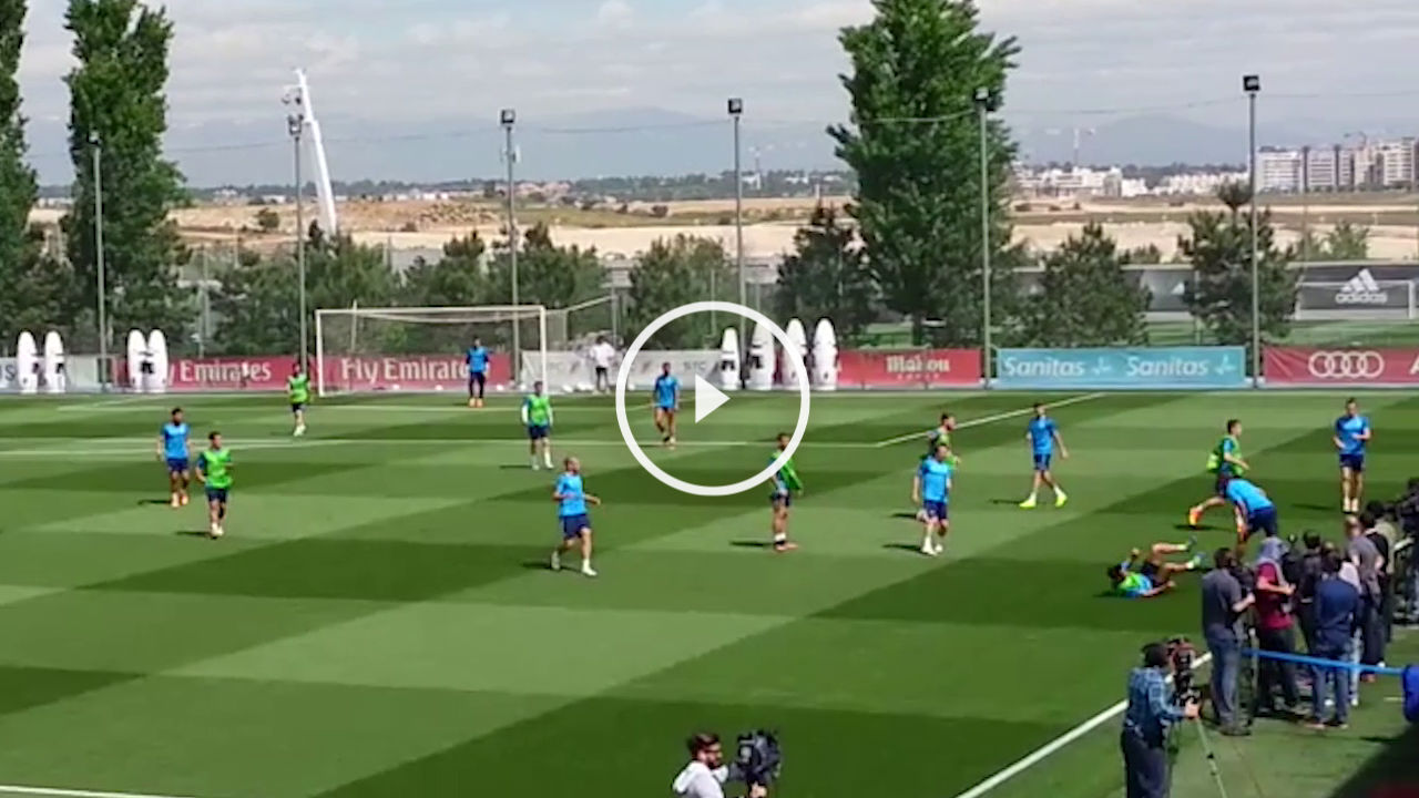 Danilo y Arbeloa chocaron en el entrenamiento.