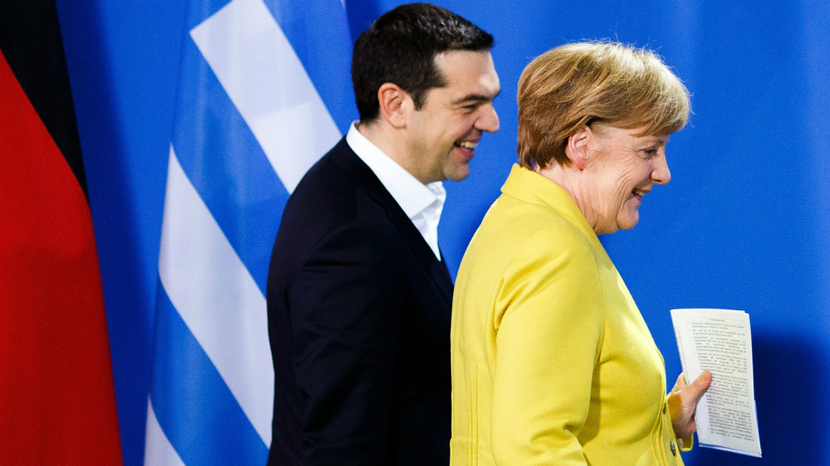 El primer ministro griego, Alexis Tsipras, junto a la canciller alemana Angela Merkel (Foto: GETTY).
