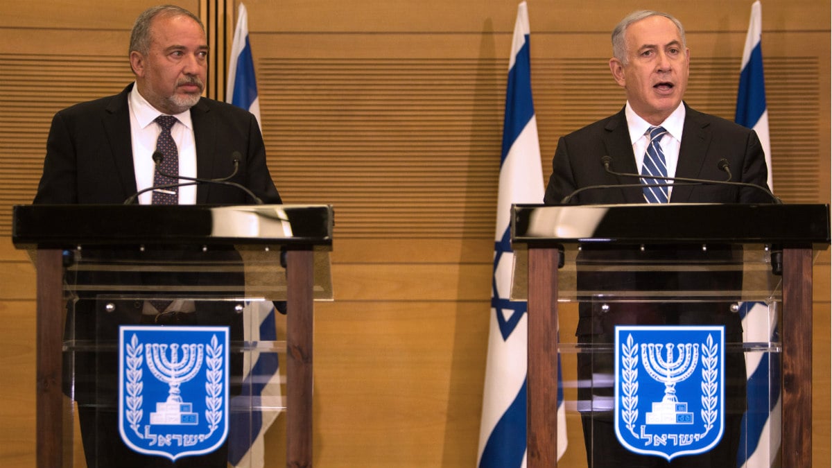 Avigdor Lieberman y Benjamin Netanyahu, en Jerusalén. (AFP)