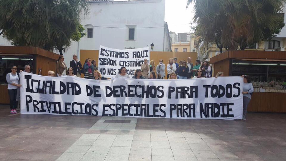 Protesta de las aspirantes a estibadoras (Foto: MUJERES ESTIBADORAS DEL PUERTO DE ALGECIRAS).