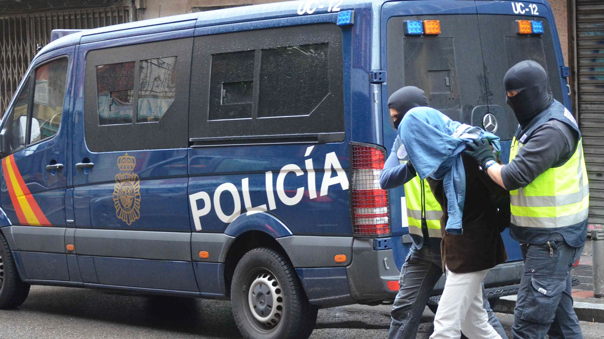 La Policía Nacional detiene a un sospechoso de integración en grupo terrorista en Madrid. (Foto: Getty)