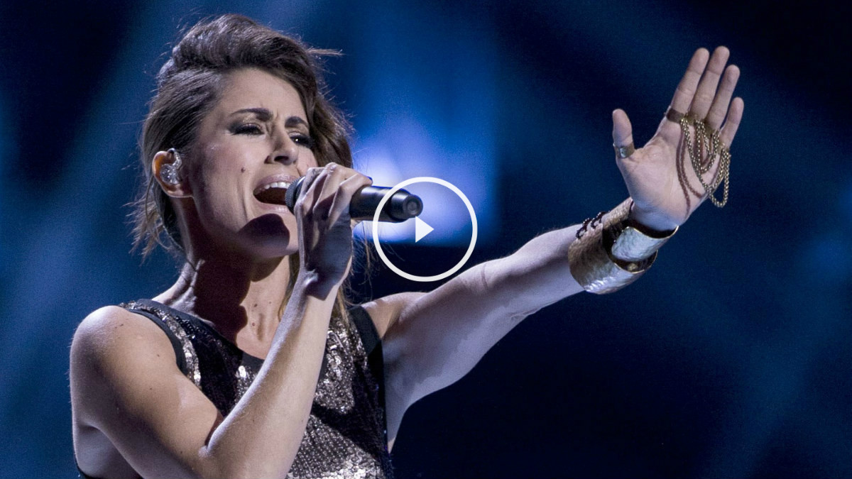 La cantante Barei durante uno de los ensayos oficiales previos a la gala del sábado14 de mayo. (Foto: Getty)