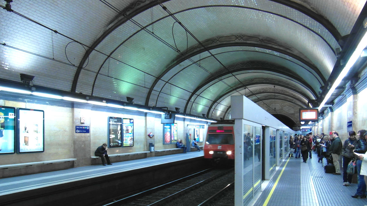 Metro de Barcelona (Foto: Ingolf, con licencia CC BY-SA 2.0).