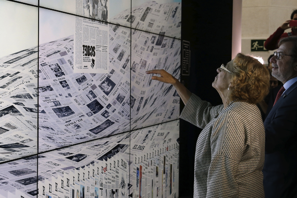 La alcadesa Carmena en una exposición. (Foto: EFE)