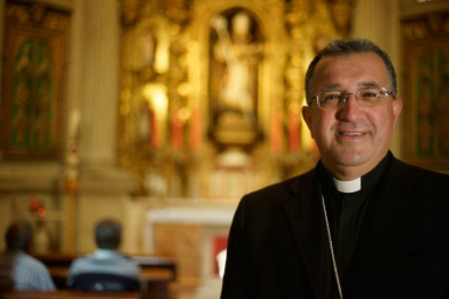 El Presidente de la Comisión Episcopal que firma el documento sobre la piratería, Mons. Ginés Ramón García Beltrán (Obispo de Guadix)