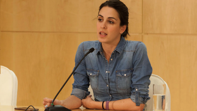 Rita Maestre explica el enchufe en la Fábrica de Tapices: «Hay que salvar el nudo español»