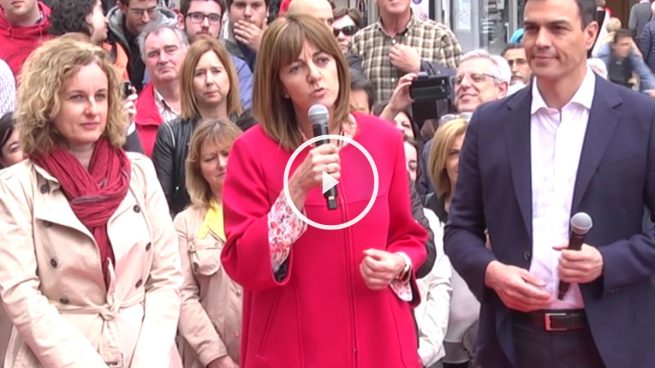 Sánchez sale a la calle a buscar votos criticando la «pereza» de Rajoy y la «intransigencia» de Iglesias