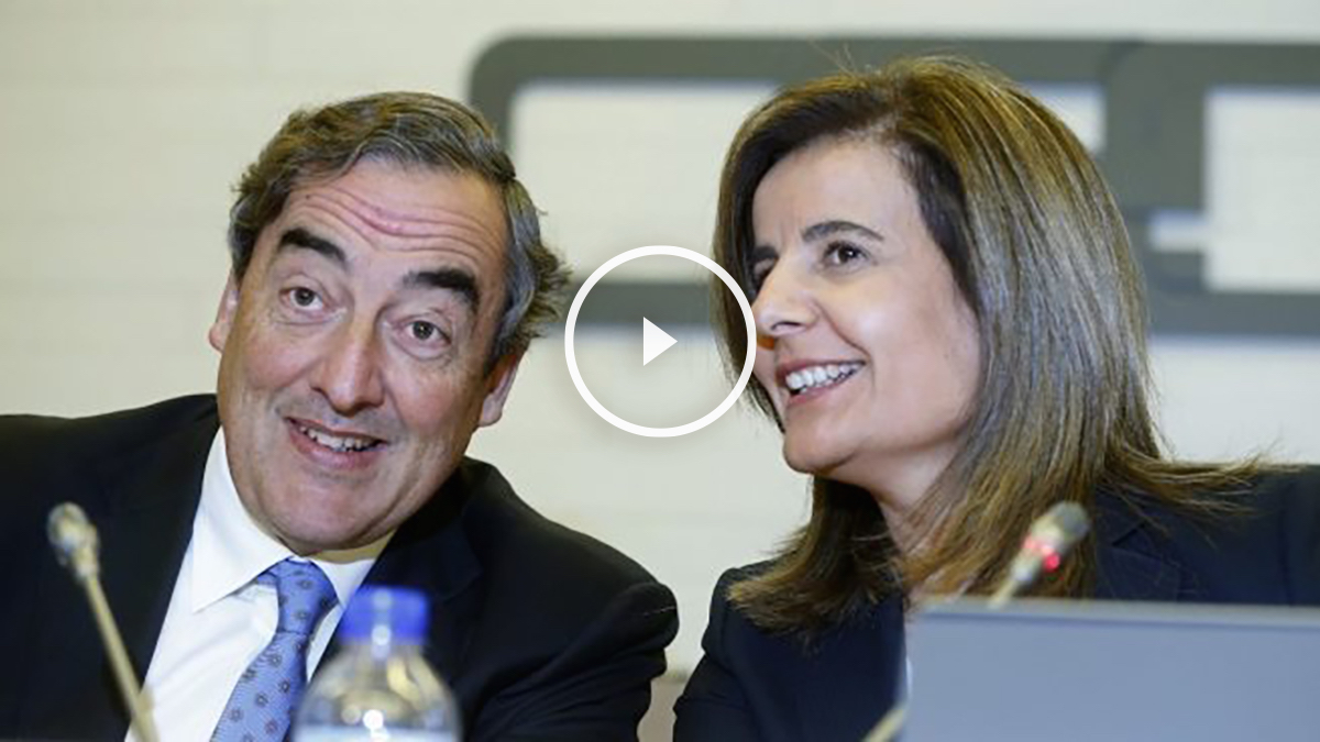 El presidente de CEOE, Joan Rosell, y la ministra de Empleo, Fátima Báñez. (Foto: EFE)