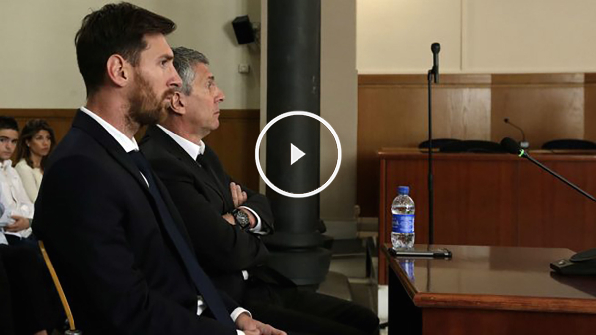 Leo Messi junto a su padre durante el juicio. (AFP)