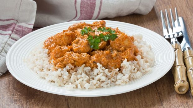 Cómo hacer salsa al curry fácil
