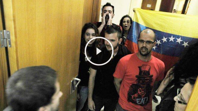Los amigos podemitas del carcelero de Leopoldo López llaman «golpista» a su padre