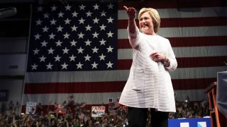 Hillary Clinton en una de sus intervenciones en campaña (Foto: Getty)