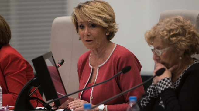 Los sindicatos piden a Carmena que se fije en el PP