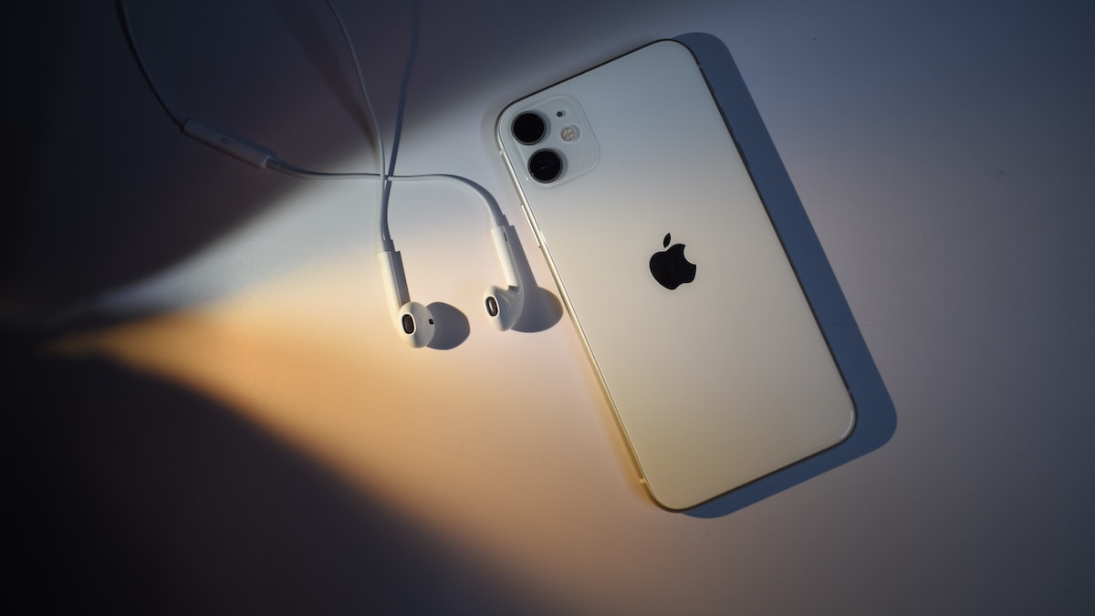 Las 8 funciones que puedes hacer con los auriculares del iPhone