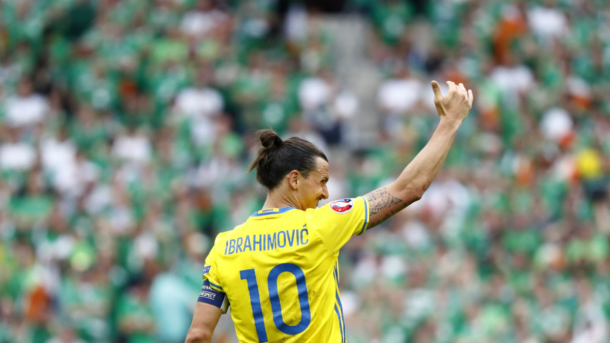 Ibrahimovic celebra un gol con la selección sueca. (Reuters)