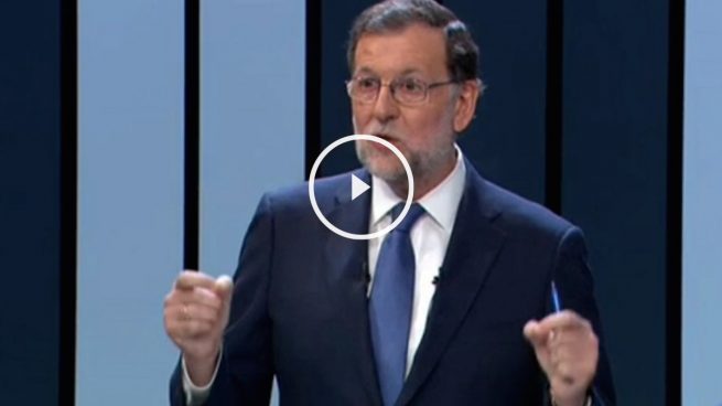 Rajoy da una lección económica a Rivera, Sánchez e Iglesias, que parecían sus alumnos