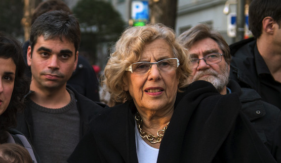 Manuela Carmena con Jorge García Castaño, edil de Centro. (Foto: Madrid)