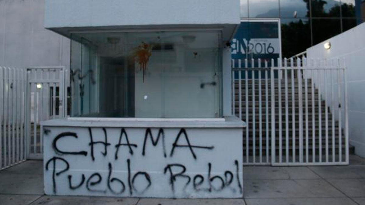 Sede de El Nacional atacada (Foto: El Nacional)